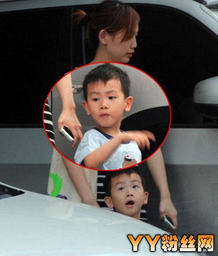  王宝强 儿子照片  王宝强老婆 马蓉儿子照片 王宝