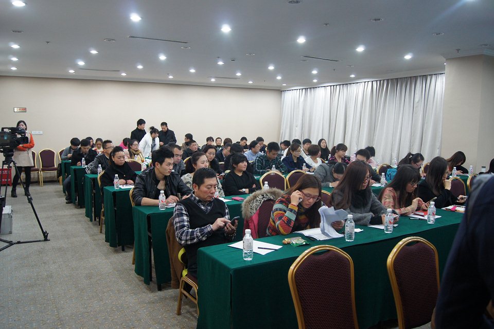 ΢�ź����Ŷӳ�¶������������������3