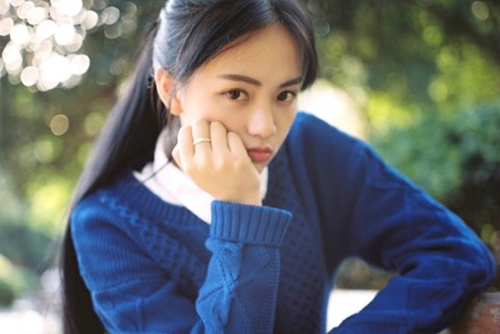 �ƲӲ�QQ�ռ��ز�_���Ů��ƲӲ�������Ƭ