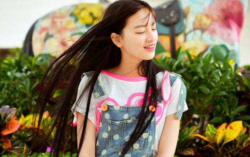 �ƲӲ�QQ�ռ��ز�_���Ů��ƲӲ�������Ƭ