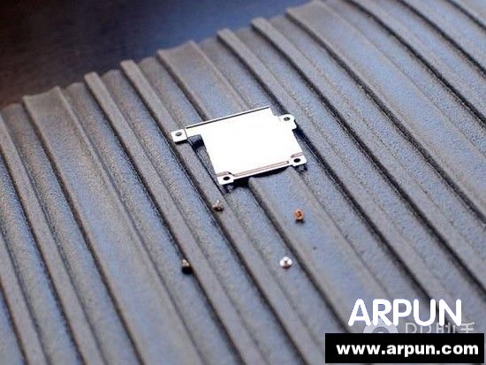 几分钟为iPhone5c换上新屏幕