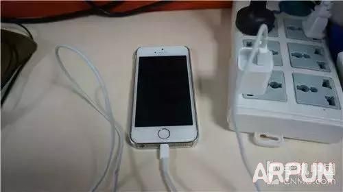 ����С���������iPhone�ֻ�������iPhone�ֻ����̲��ó�������㲻�ٿ���