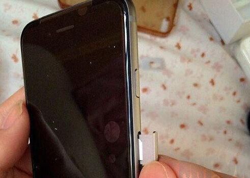 ��ΰ�װiphone sim������ΰ�װiphone sim����ƻ���ֻ�sim���İ�װ����