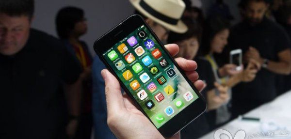 ƻ��iPhone 7�Ծ�Galaxy S7����