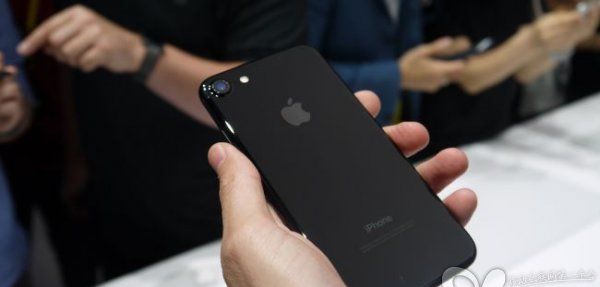 ƻ��iPhone 7�Ծ�Galaxy S7����