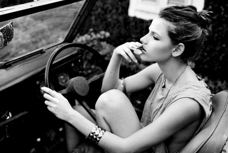 ����Ů����ק��������ӡ�ÿ� ����Ů��������