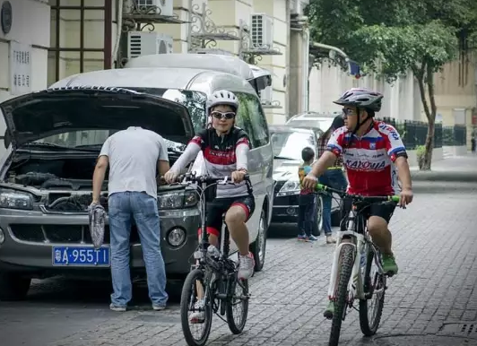 ��ĩ����ȥ���������ȫ�̵�����������