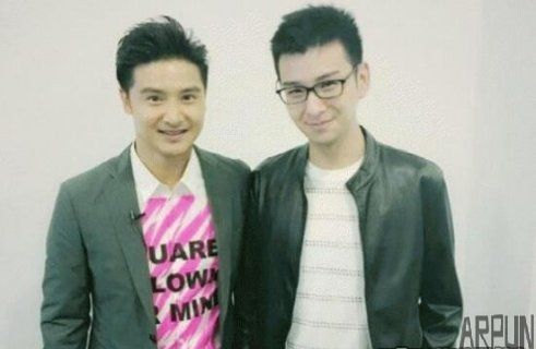 �����桶������ҫ���޿��ޱ� һ�ֽ����绰���ٱ�