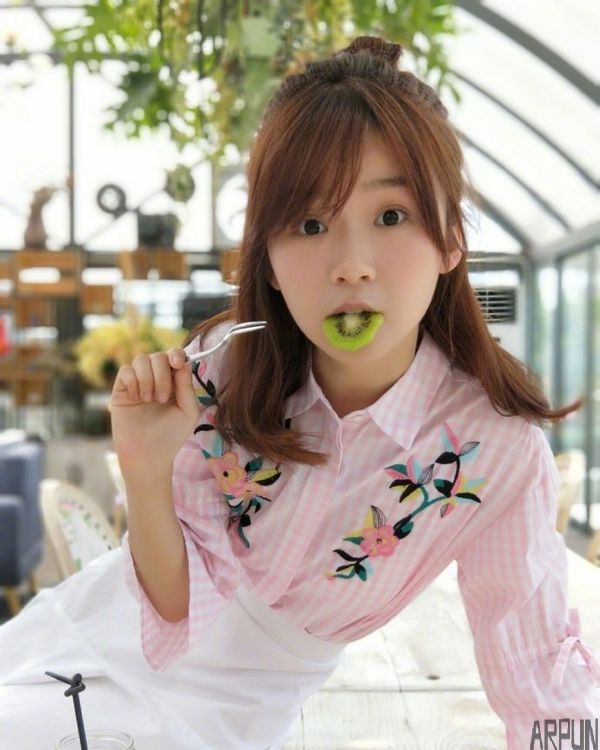 ���ո�����OPPO R11�����ڼ��ٷ���ǰ����ԤԼͨ��