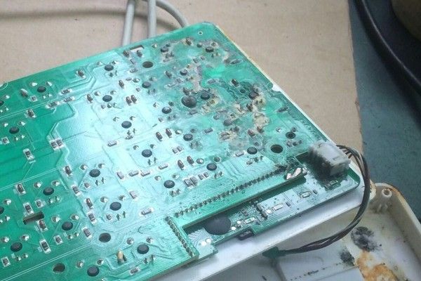 ���̰�������