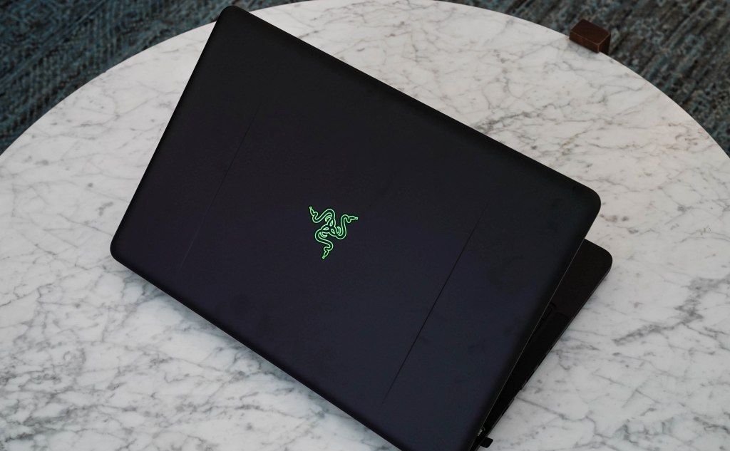 ������Ϸ�� THX �� Blade Pro ����VS������Ϸ��